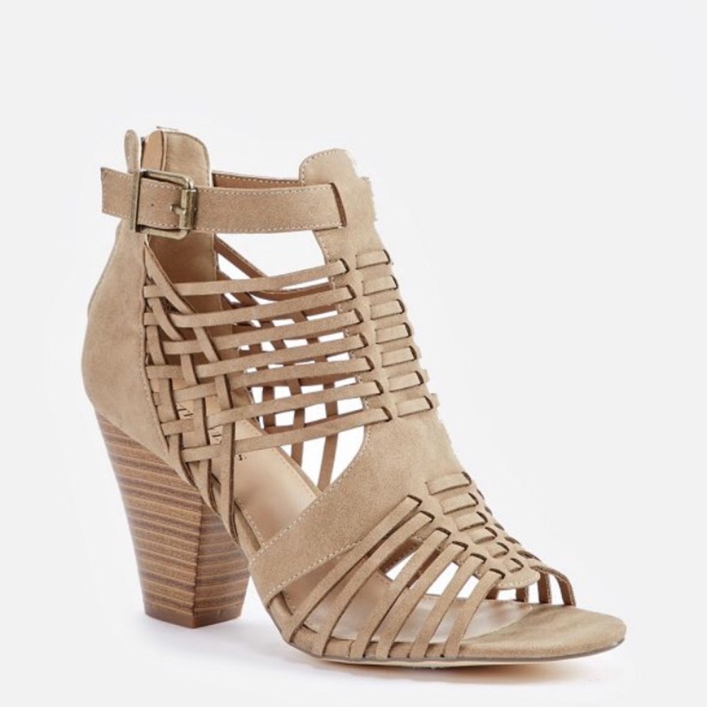NWT Tan booties